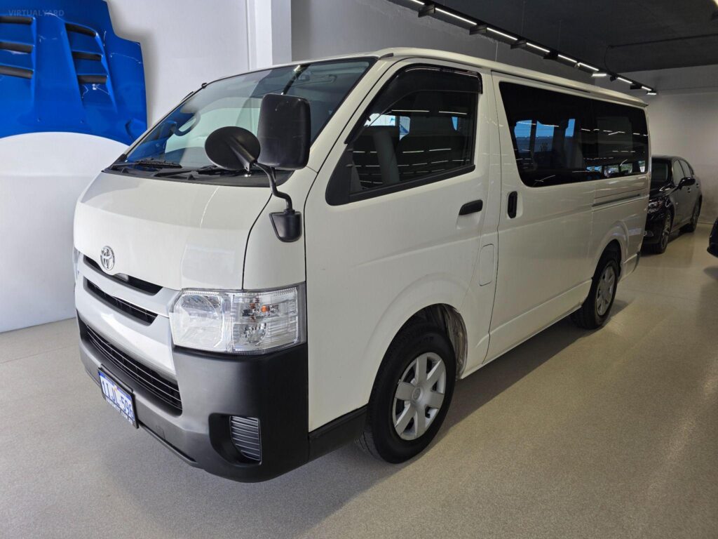2017 TOYOTA HIACE LWB PETROL