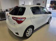 2019 TOYOTA VITZ F HYBRID NHP130