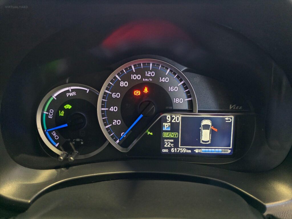 2019 TOYOTA VITZ F HYBRID NHP130