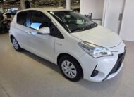 2017 TOYOTA VITZ HYBRID F 2WD NHP130