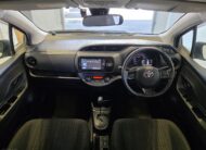 2017 TOYOTA VITZ HYBRID F 2WD NHP130