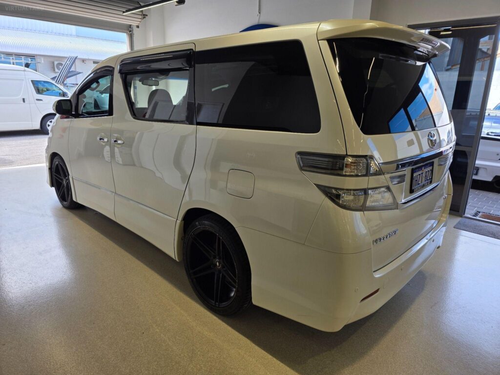 2013 TOYOTA VELLFIRE GGH20