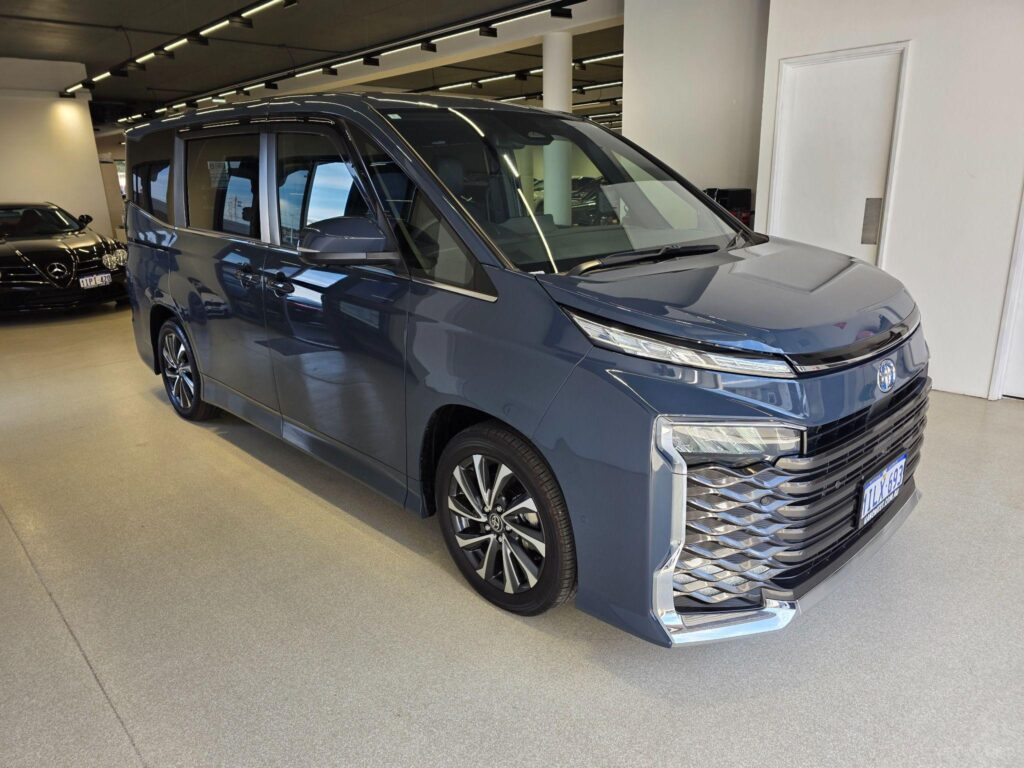 2024 Toyota Voxy Hybrid S-G ZWR90
