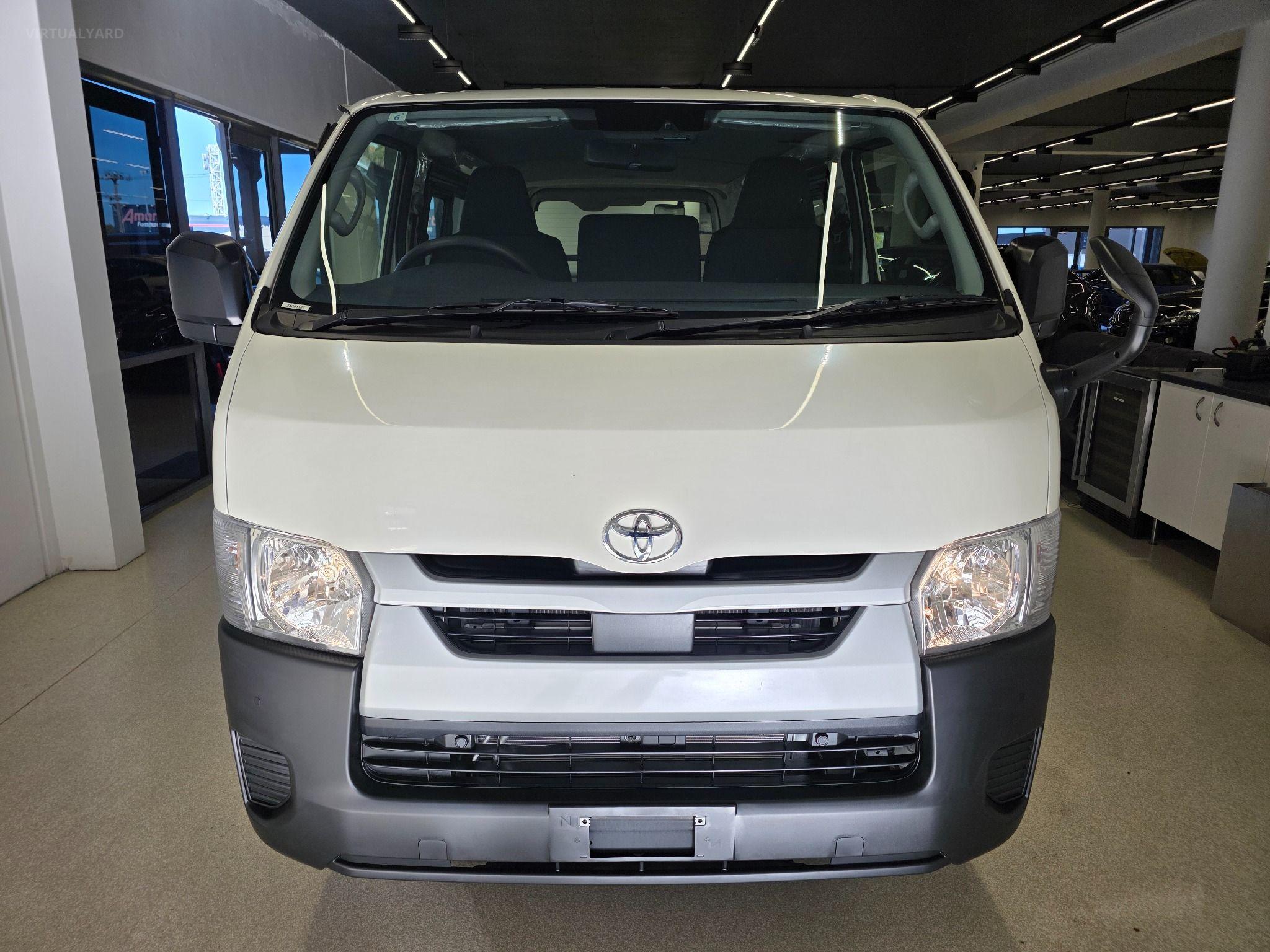 2024 TOYOTA HIACE DX LWB TRH200
