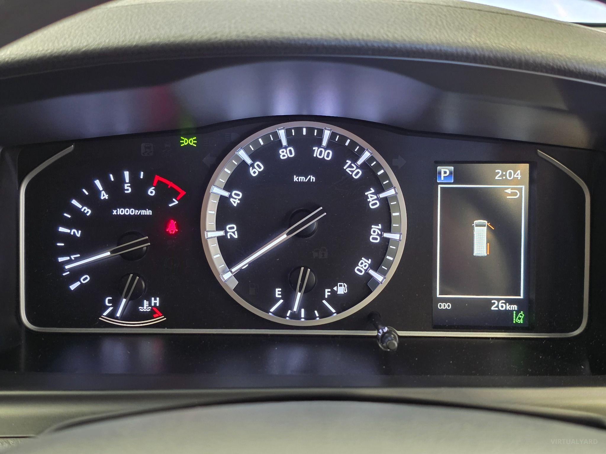 2024 TOYOTA HIACE DX LWB TRH200