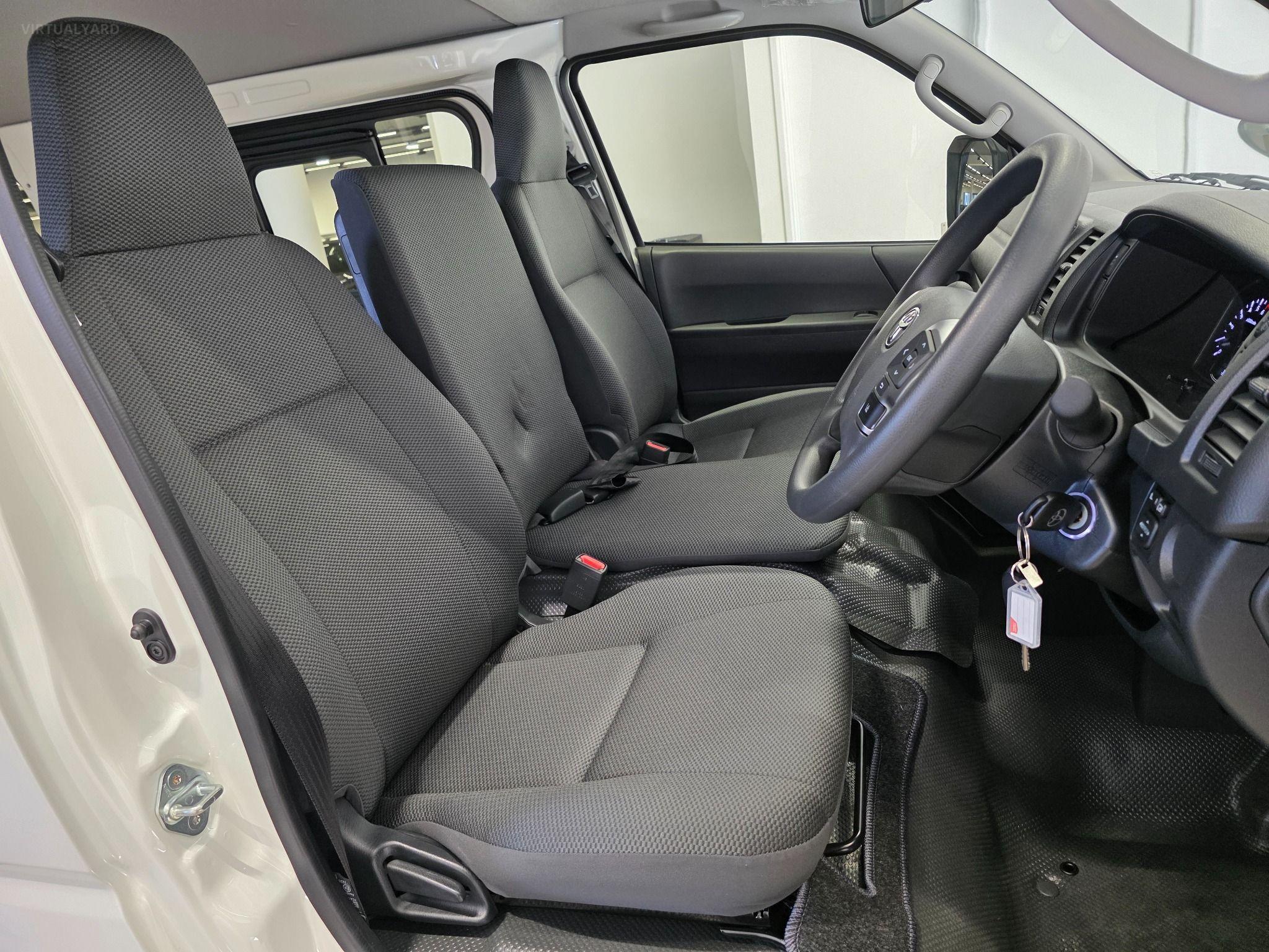 2024 TOYOTA HIACE DX LWB TRH200