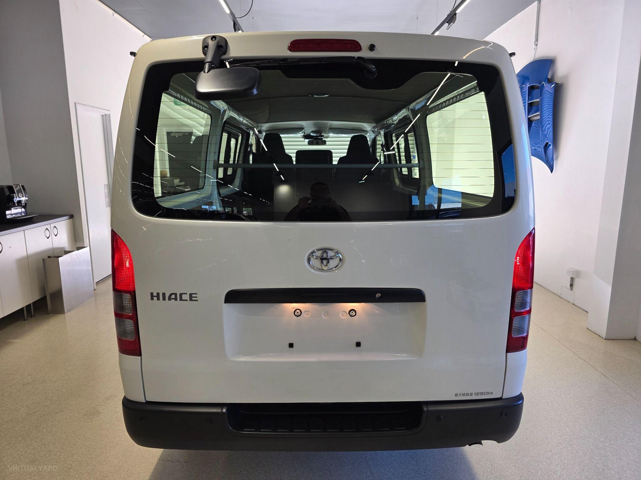 2024 TOYOTA HIACE DX LWB TRH200