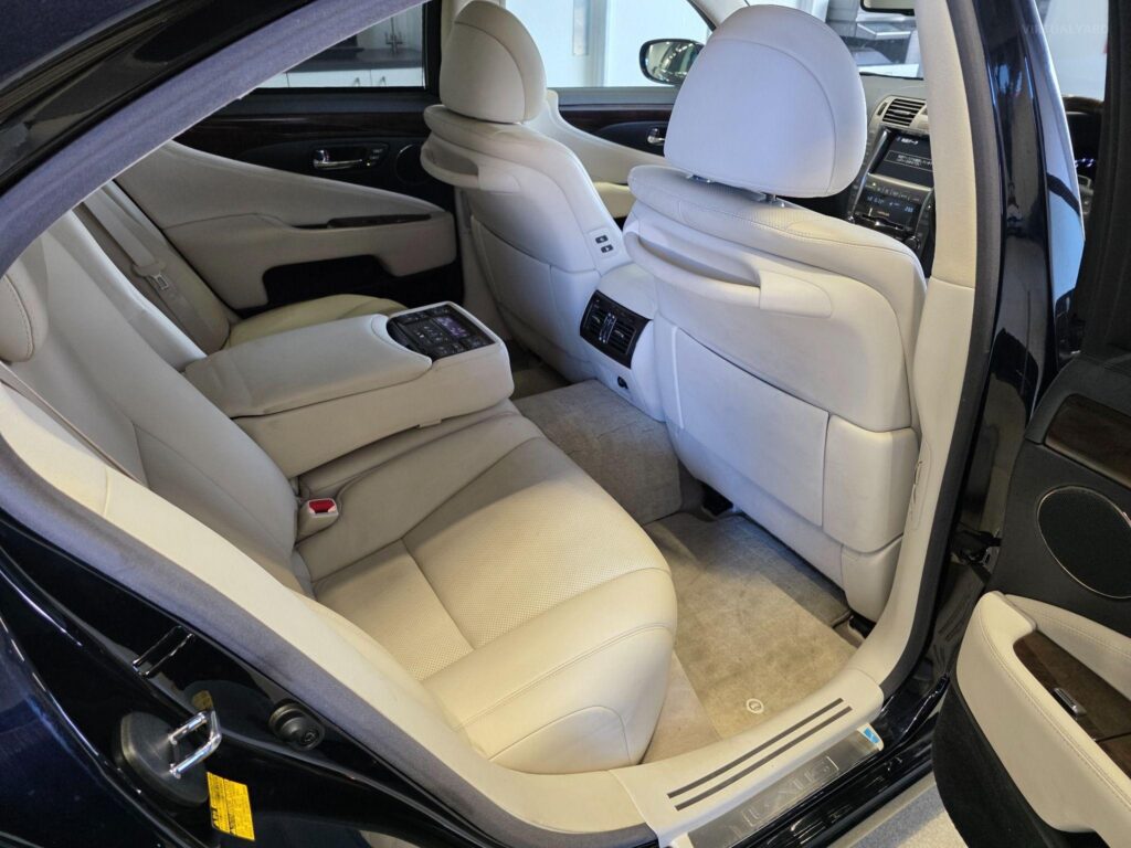 2007 LEXUS LS600h V8 HYBRID AWD VERSION U I PACKAGE UVF45