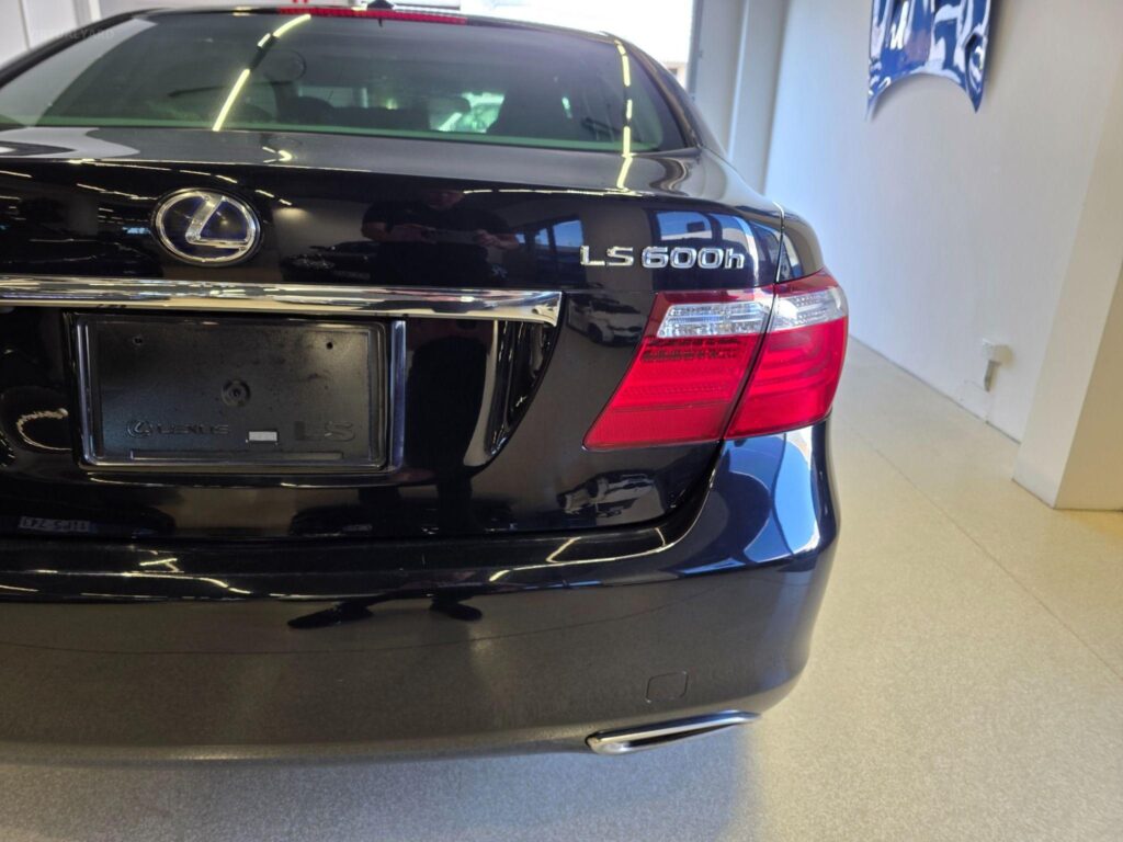 2007 LEXUS LS600h V8 HYBRID AWD VERSION U I PACKAGE UVF45