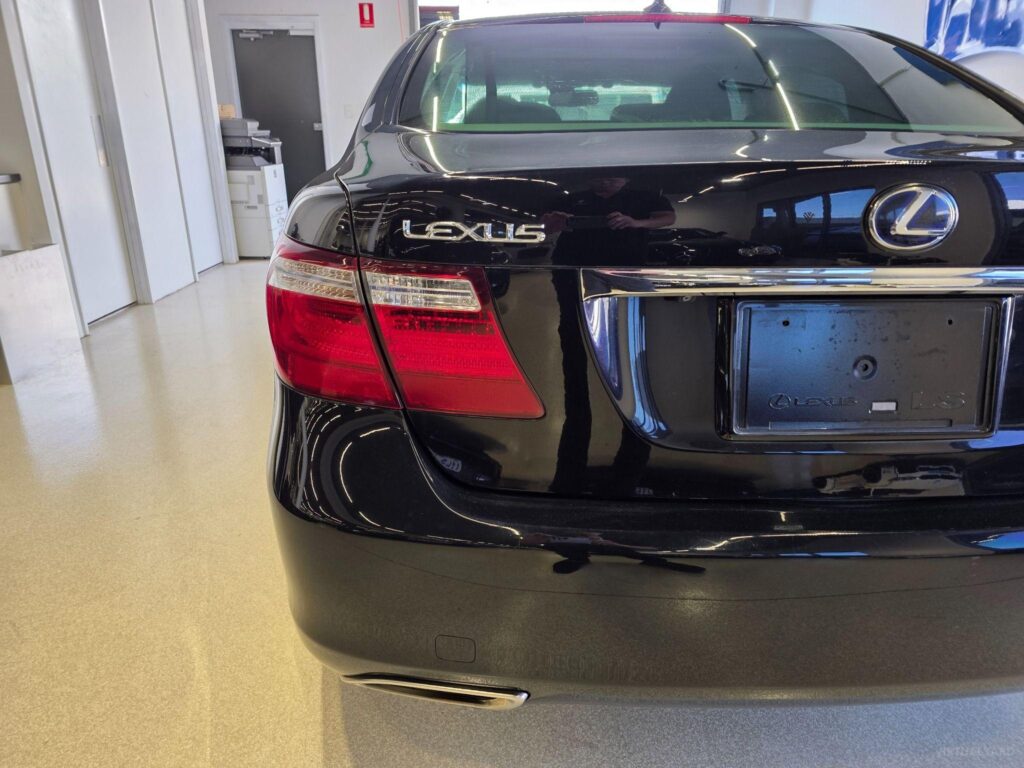 2007 LEXUS LS600h V8 HYBRID AWD VERSION U I PACKAGE UVF45