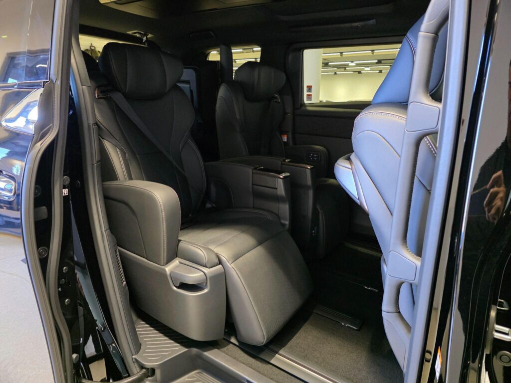 2025 TOYOTA ALPHARD Z AWD AGH45
