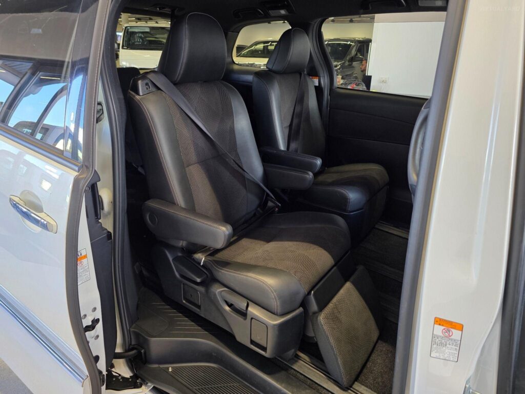 2017 TOYOTA ESTIMA AERAS PREMIUM ACR50