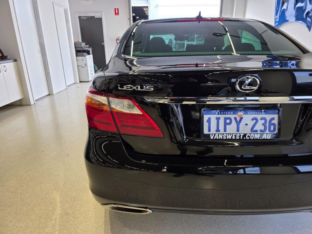 2011 LEXUS LS460 AWD USF45