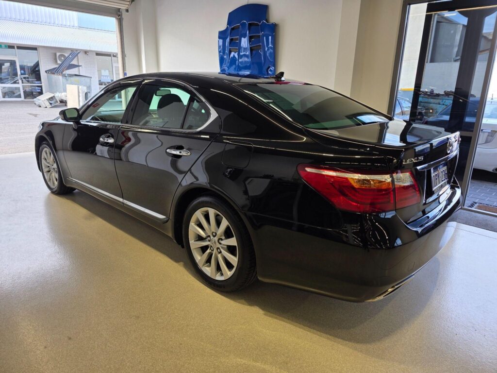 2011 LEXUS LS460 AWD USF45