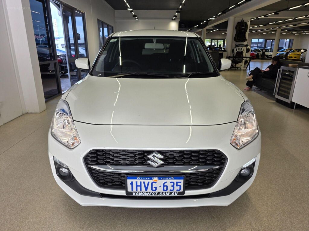 2023 SUZUKI SWIFT GL NAVI AZ SERIES II