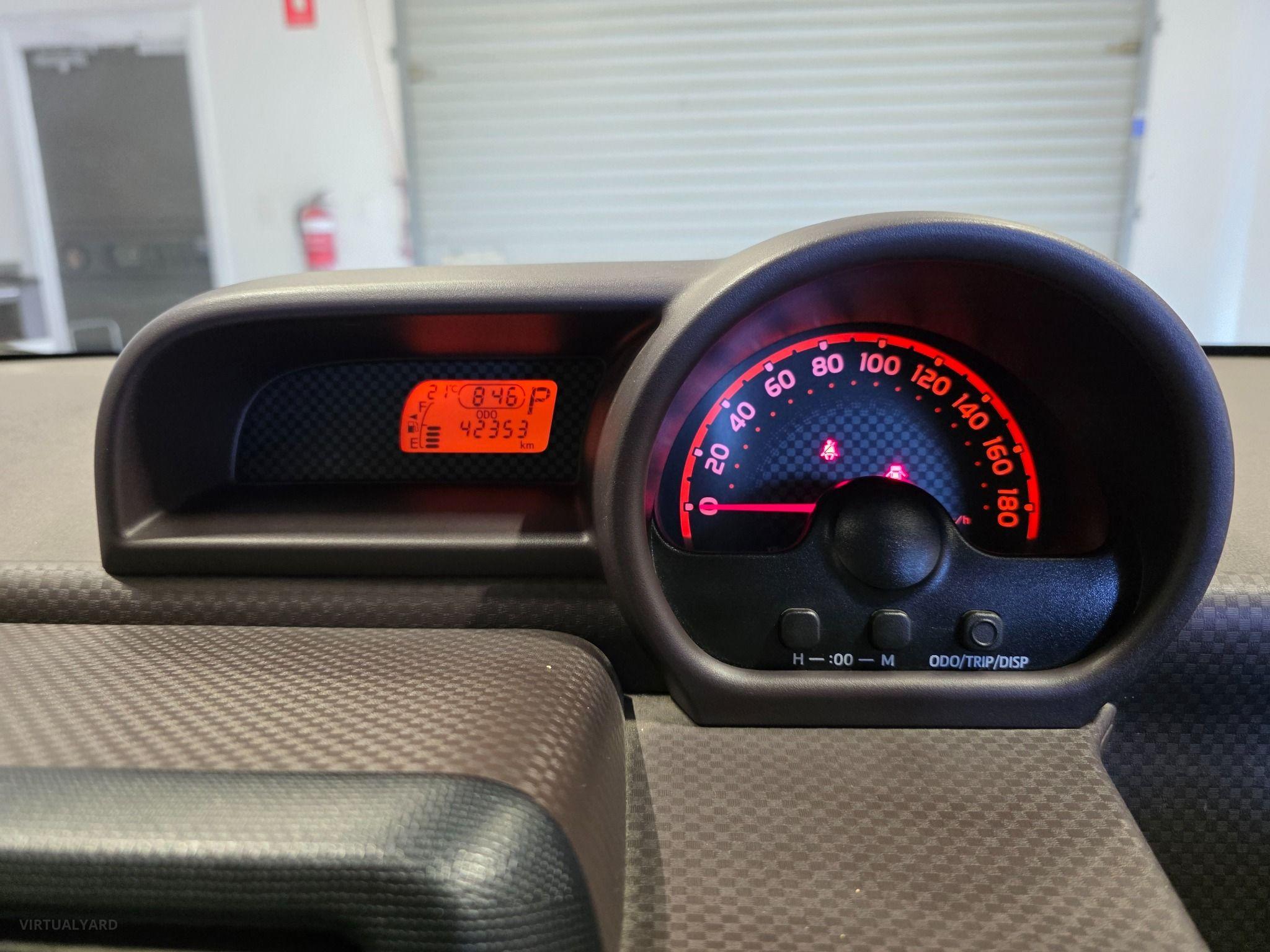 2015 Toyota Spade Y NSP141