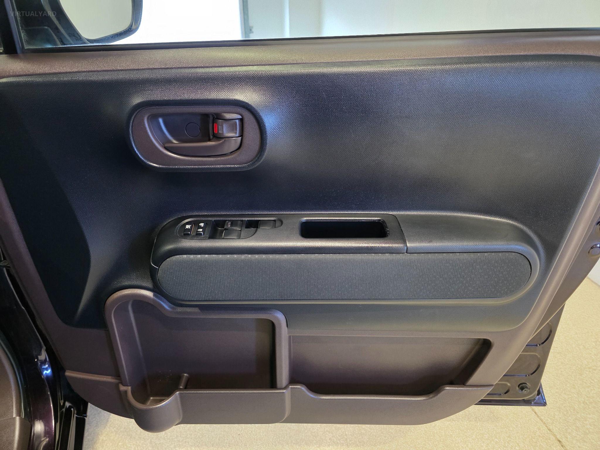 2015 Toyota Spade Y NSP141