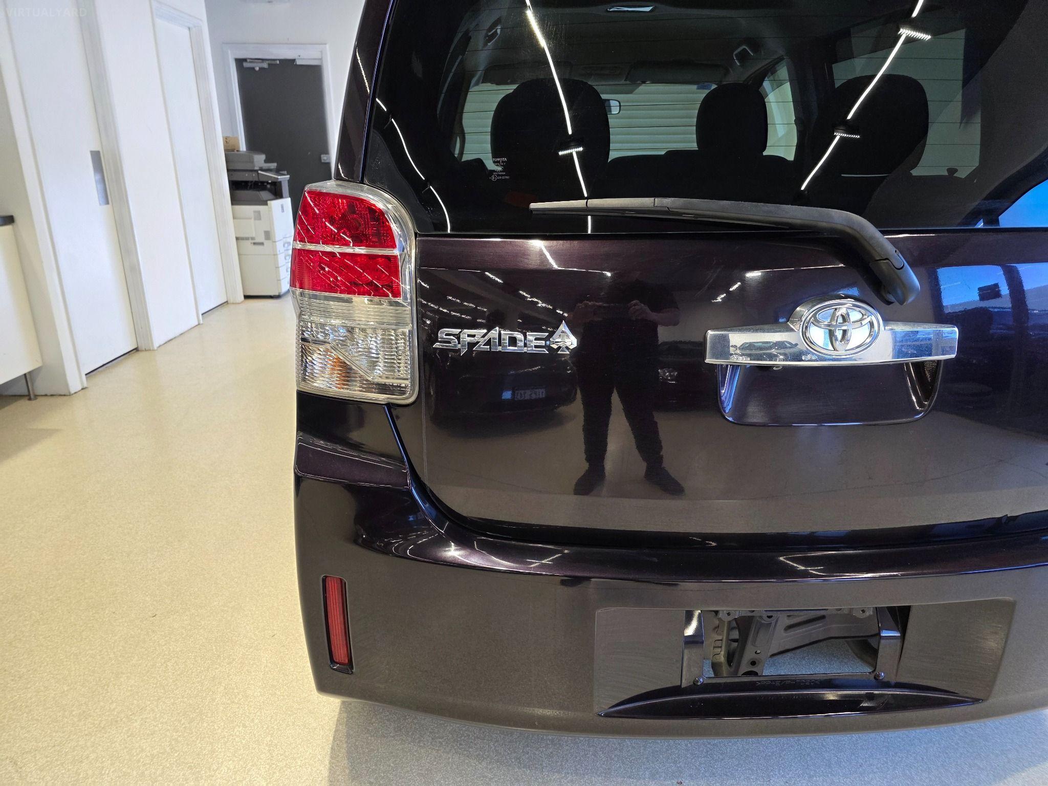 2015 Toyota Spade Y NSP141