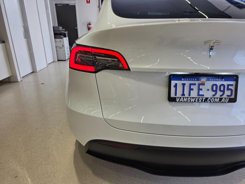 2023 TESLA MODEL Y REAR-WHEEL DRIVE MY23