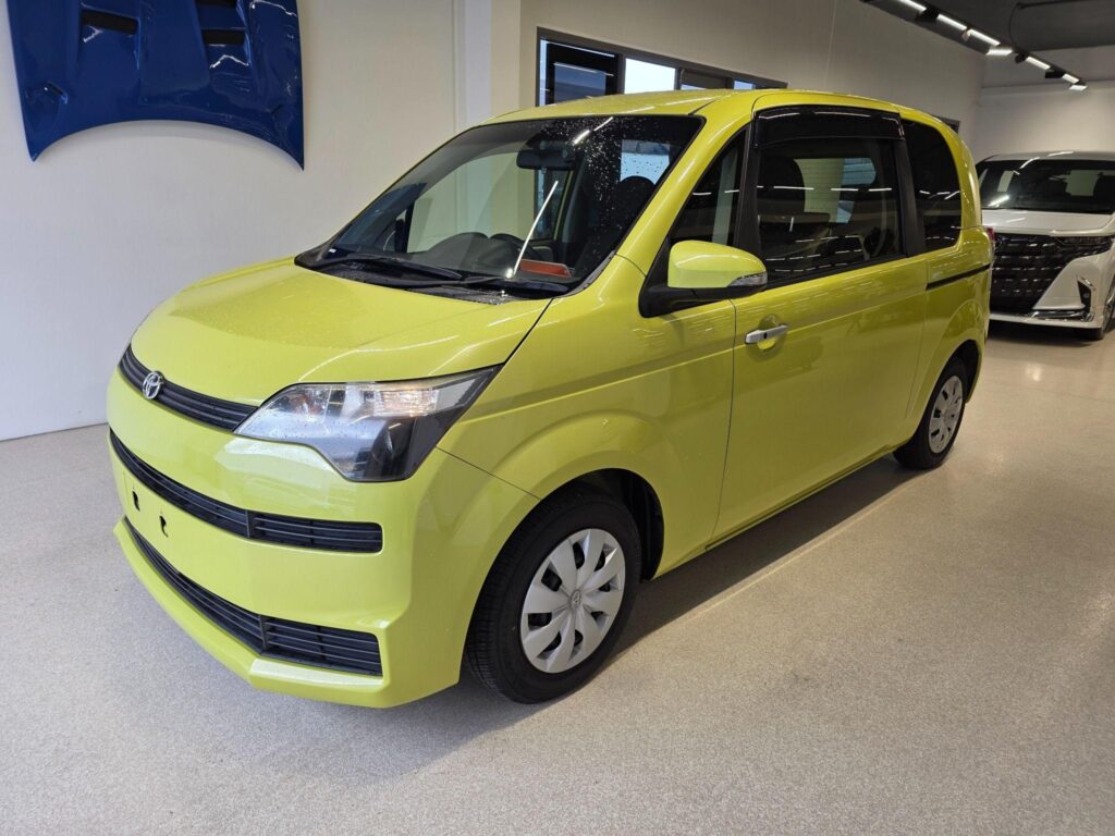 2013 TOYOTA Spade X