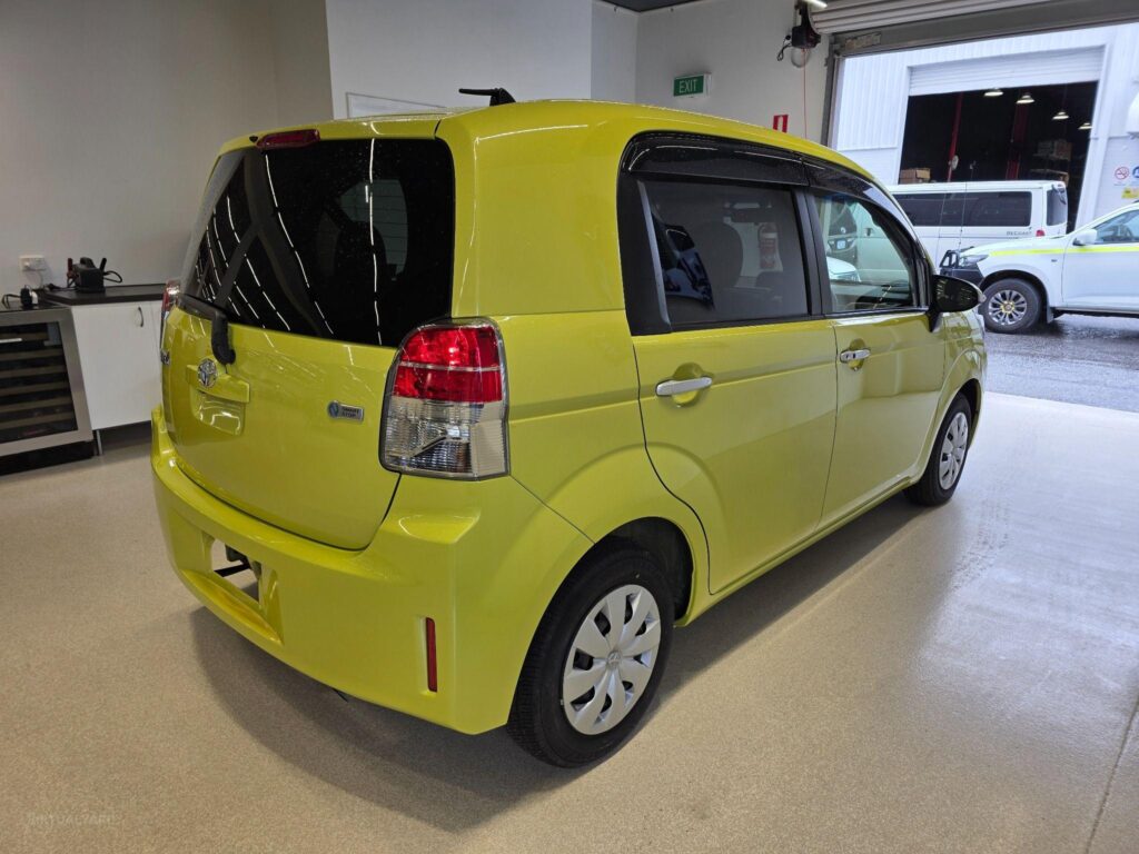 2013 TOYOTA Spade X