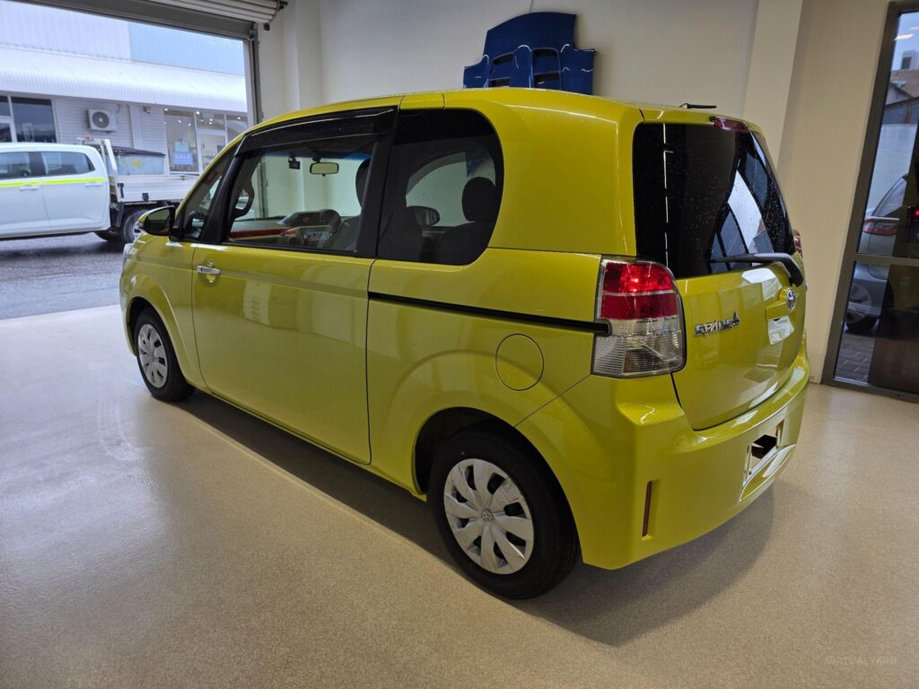 2013 TOYOTA Spade X
