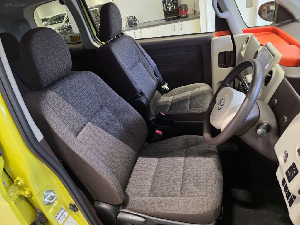 2013 TOYOTA Spade X