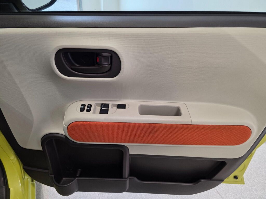 2013 TOYOTA Spade X