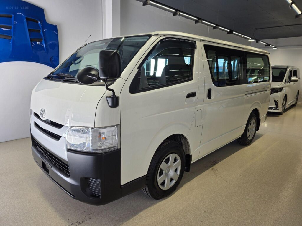 2015 TOYOTA HIACE DX TRH200