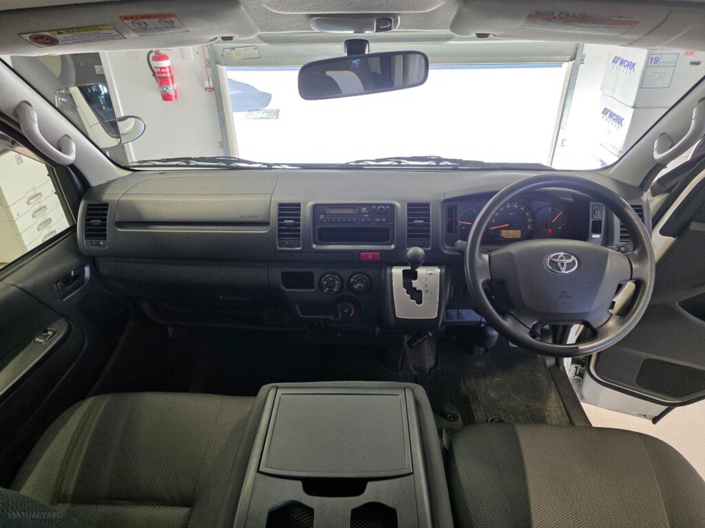 2015 TOYOTA HIACE DX TRH200