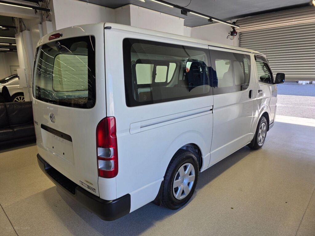 2015 TOYOTA HIACE DX TRH200