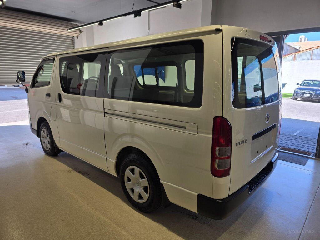 2015 TOYOTA HIACE DX TRH200