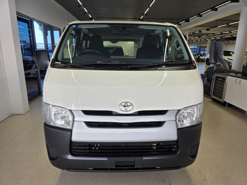 2015 TOYOTA HIACE DX TRH200
