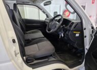 2015 TOYOTA HIACE DX TRH200