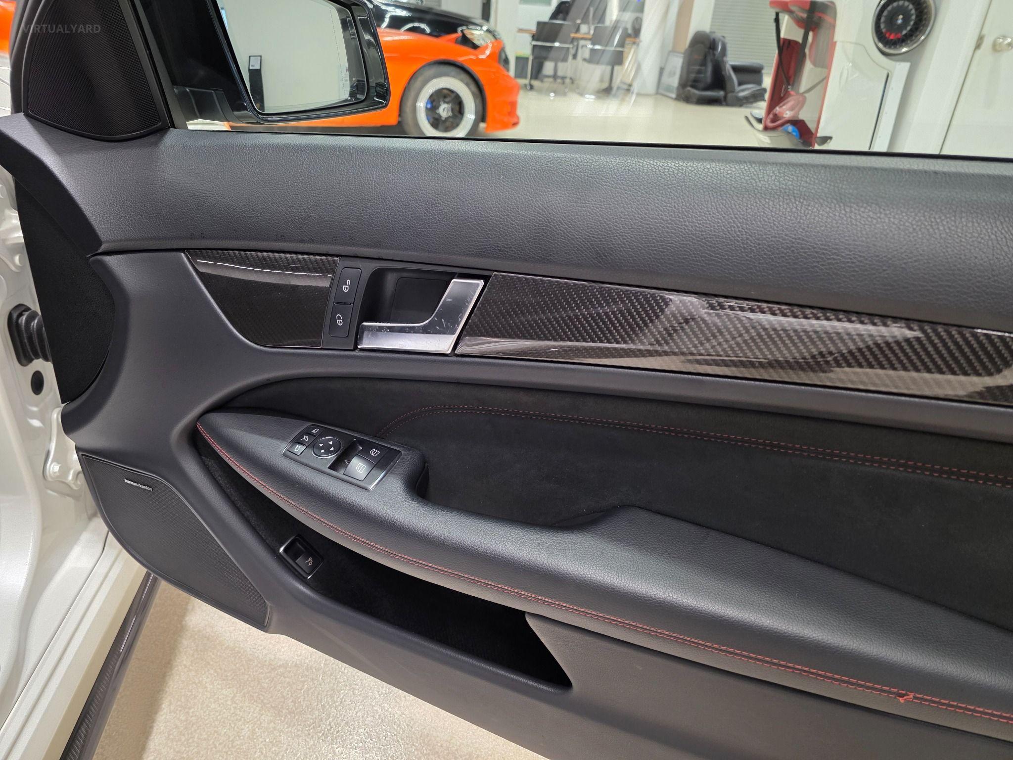 2012 MERCEDES C63 Black Series