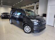 2015 Toyota Spade Y