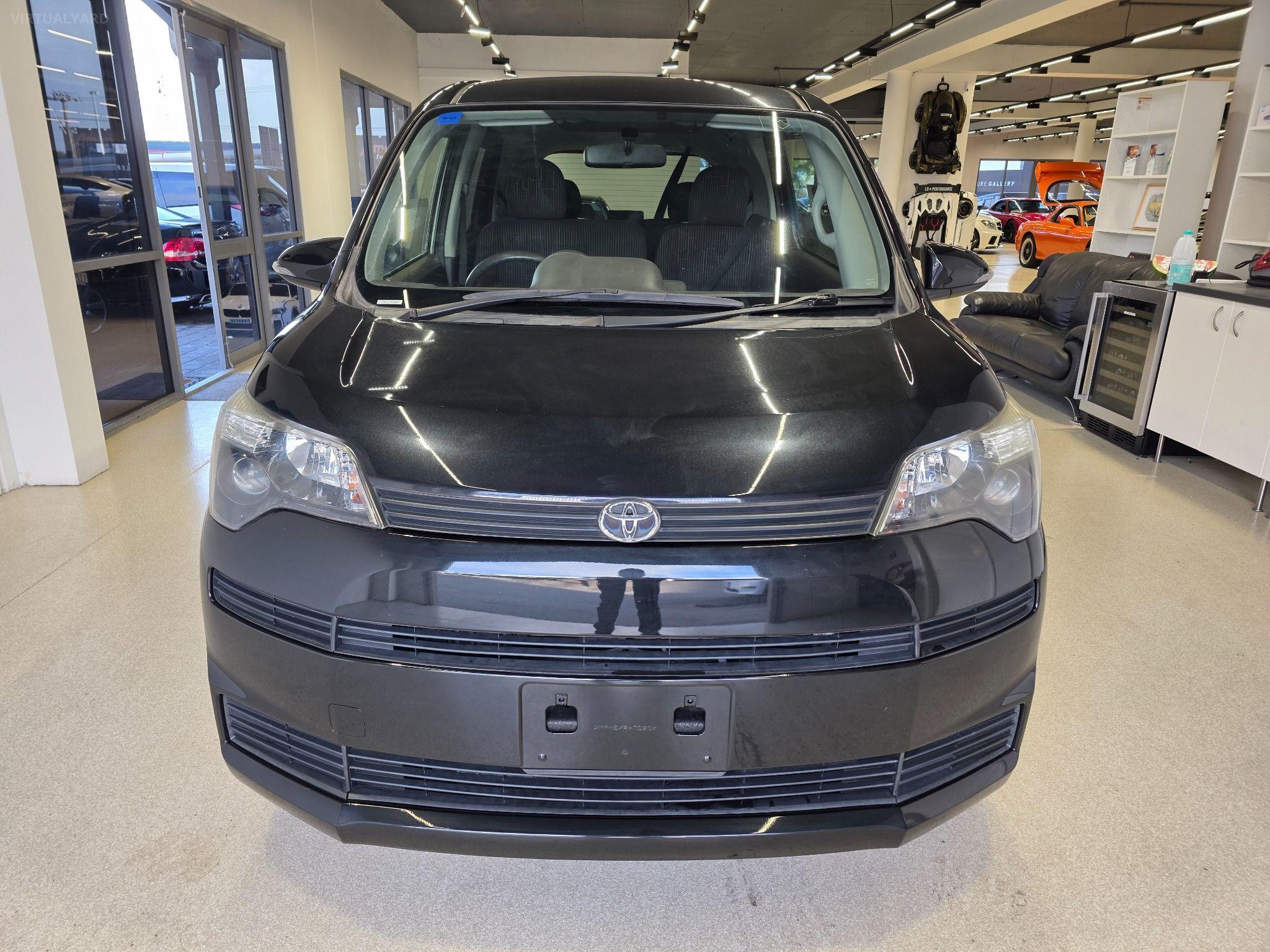 2015 Toyota Spade Y