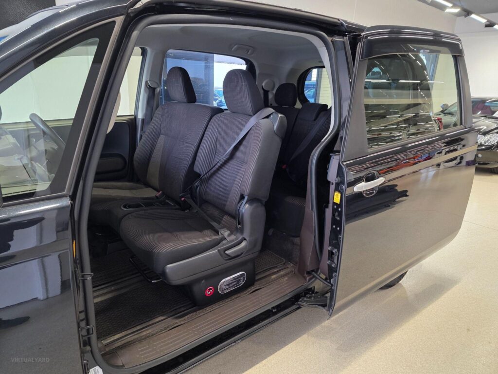 2015 Toyota Spade Y