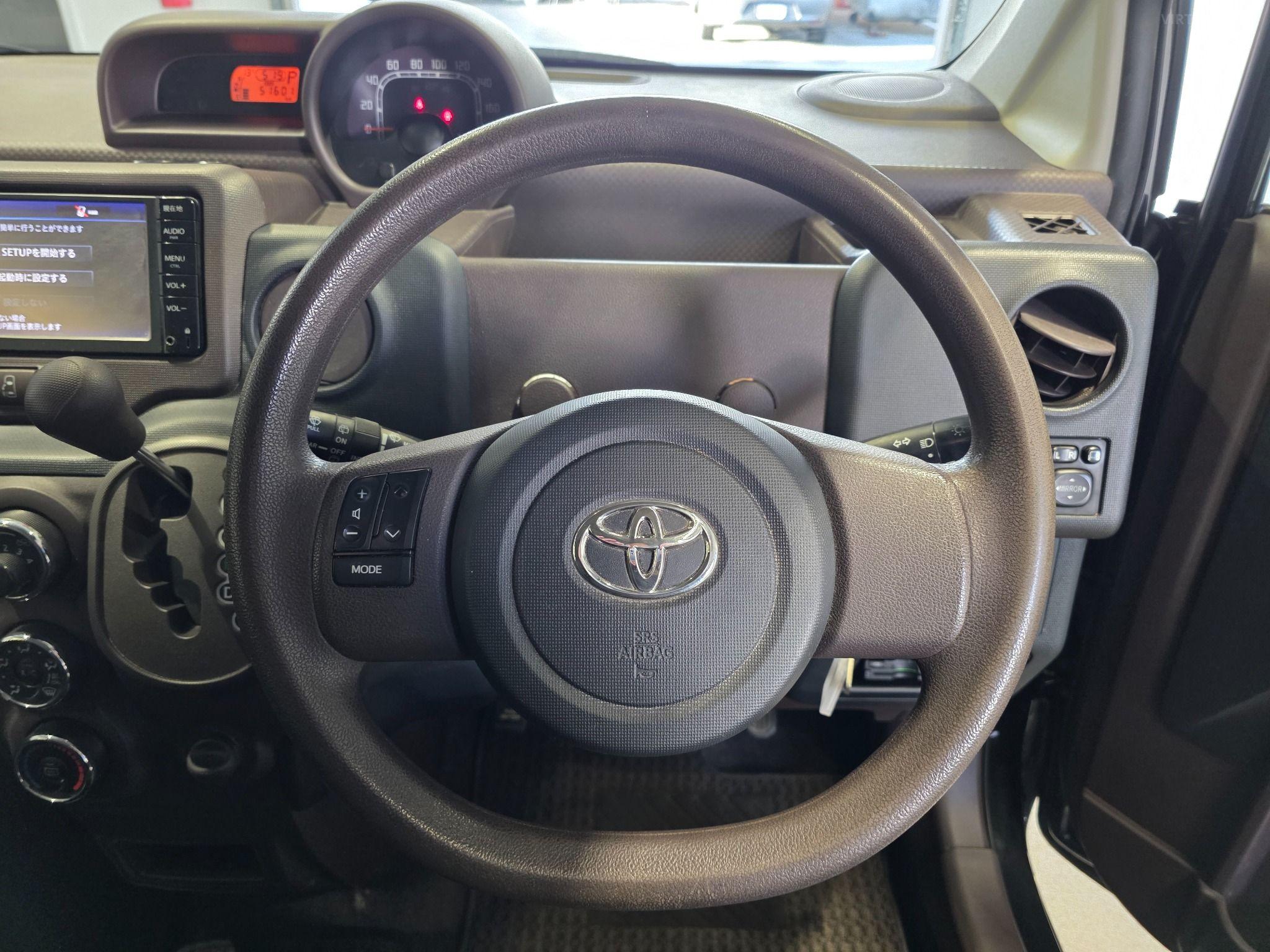 2015 Toyota Spade Y