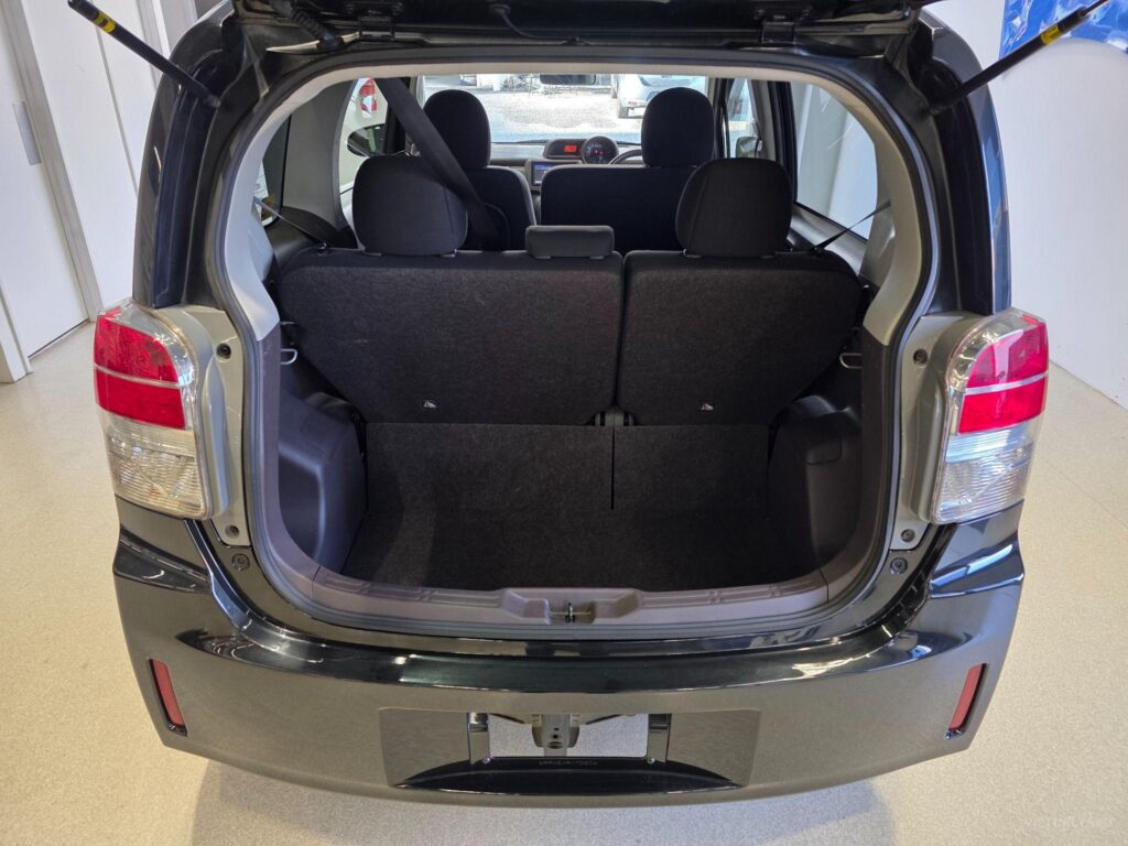 2015 Toyota Spade Y