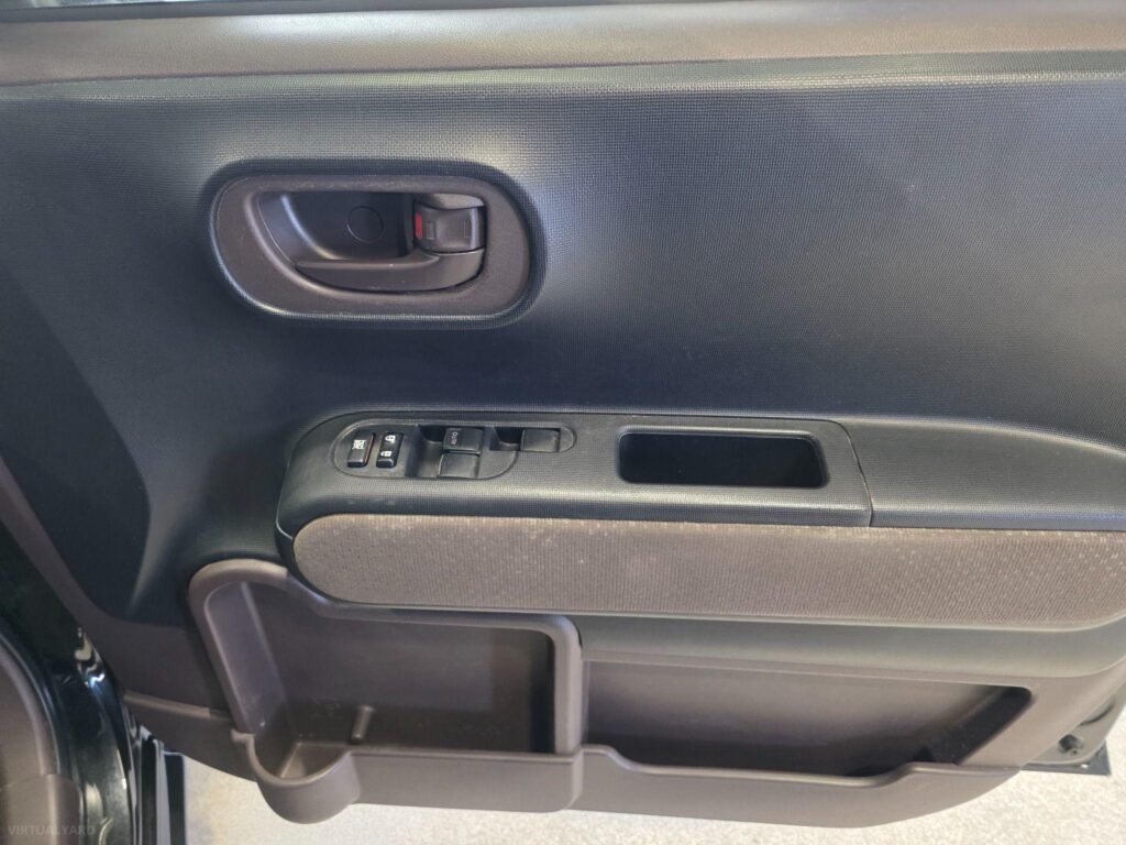2015 Toyota Spade Y