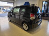 2015 Toyota Spade Y