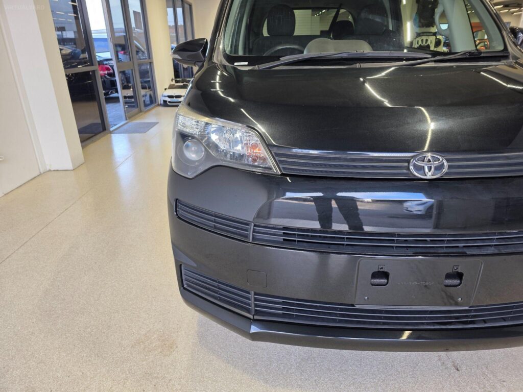 2015 Toyota Spade Y