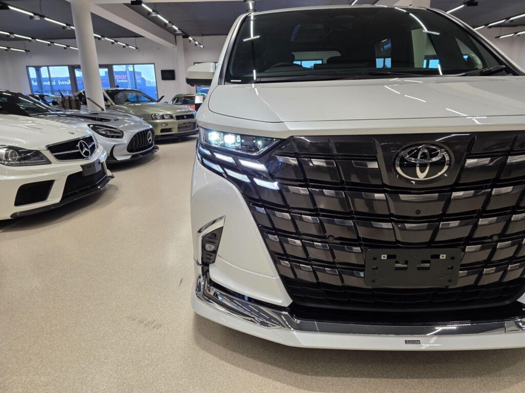 2024 TOYOTA ALPHARD HYBRID AWD AAHH45