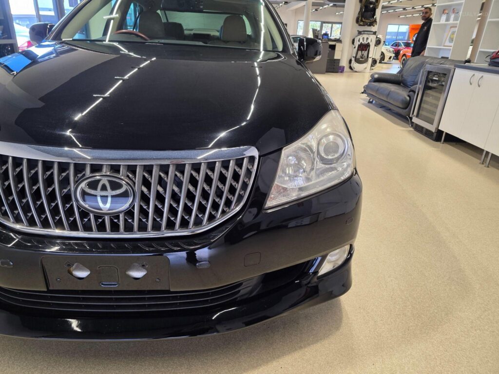 2009 Toyota Crown Majesta G Type F Package URS206