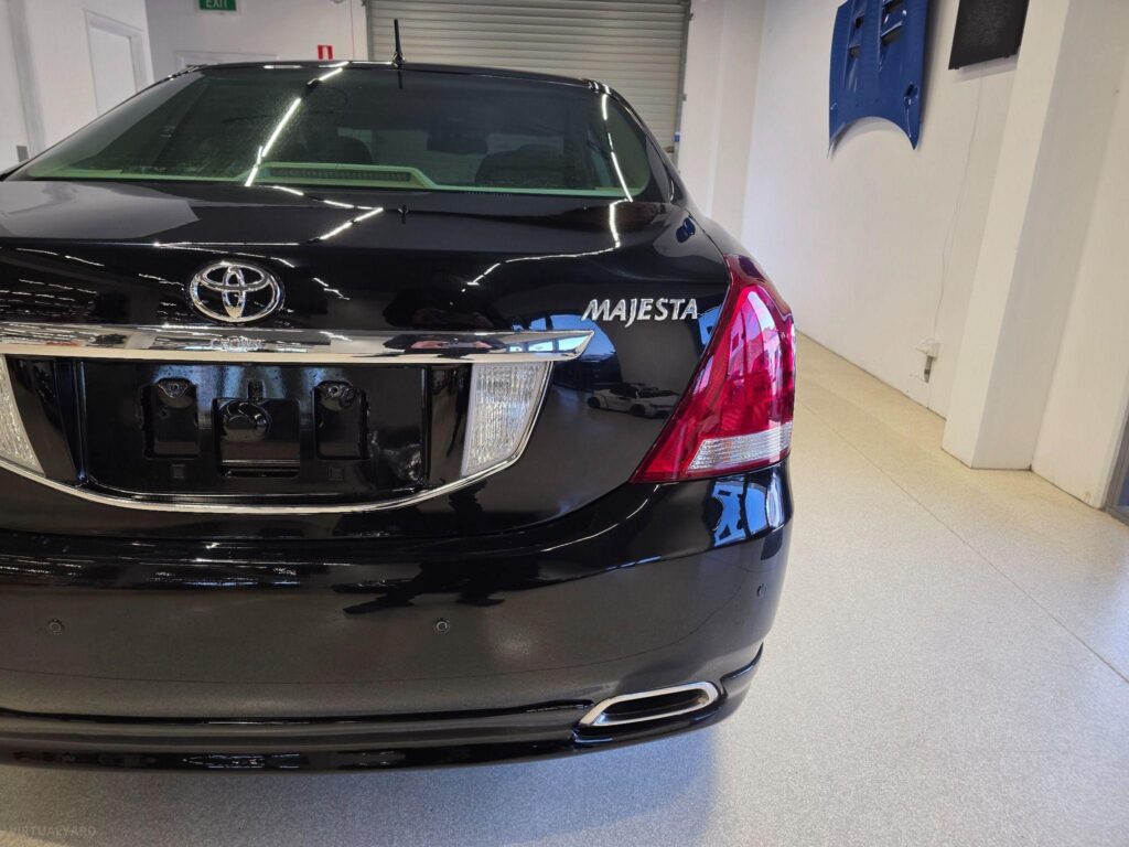 2009 Toyota Crown Majesta G Type F Package URS206