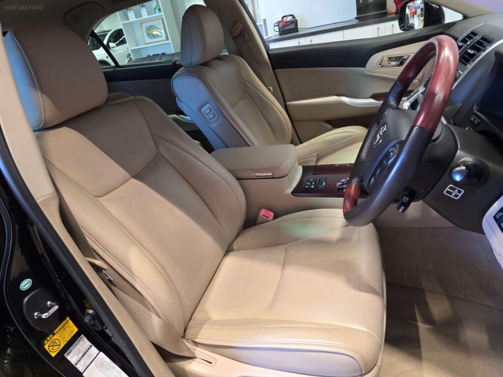 2009 Toyota Crown Majesta G Type F Package URS206