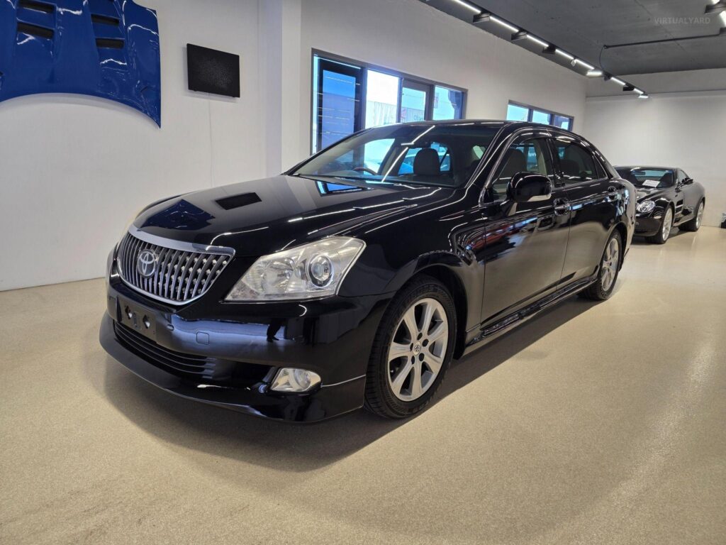 2009 Toyota Crown Majesta G Type F Package URS206