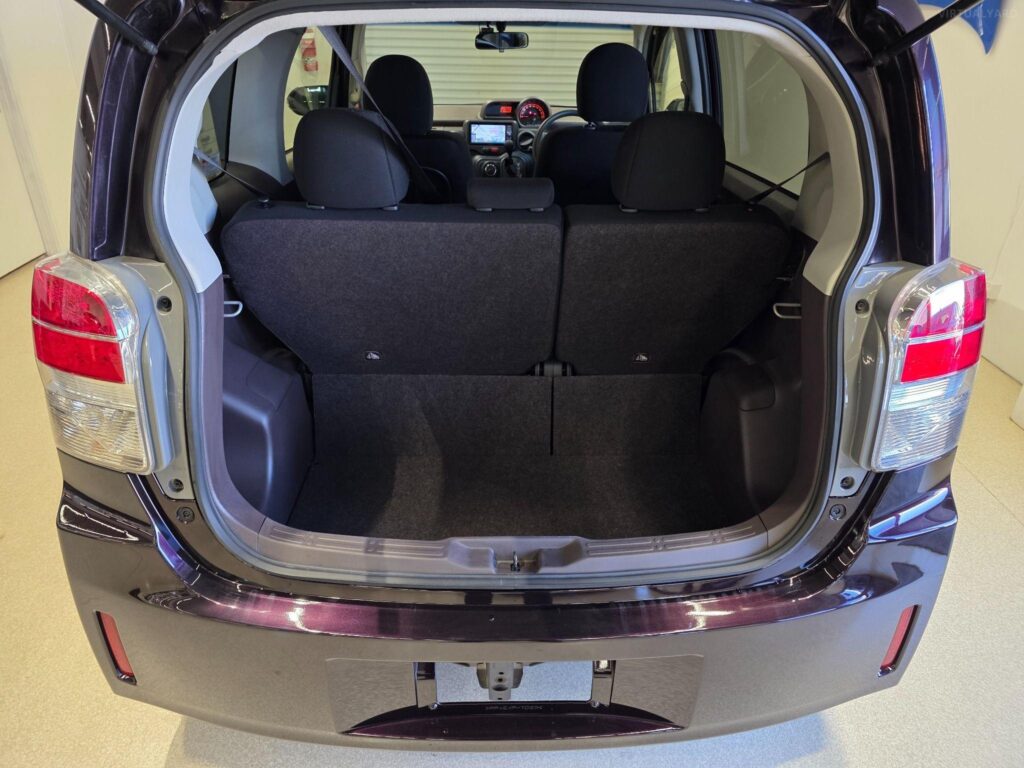 2015 Toyota Spade Y