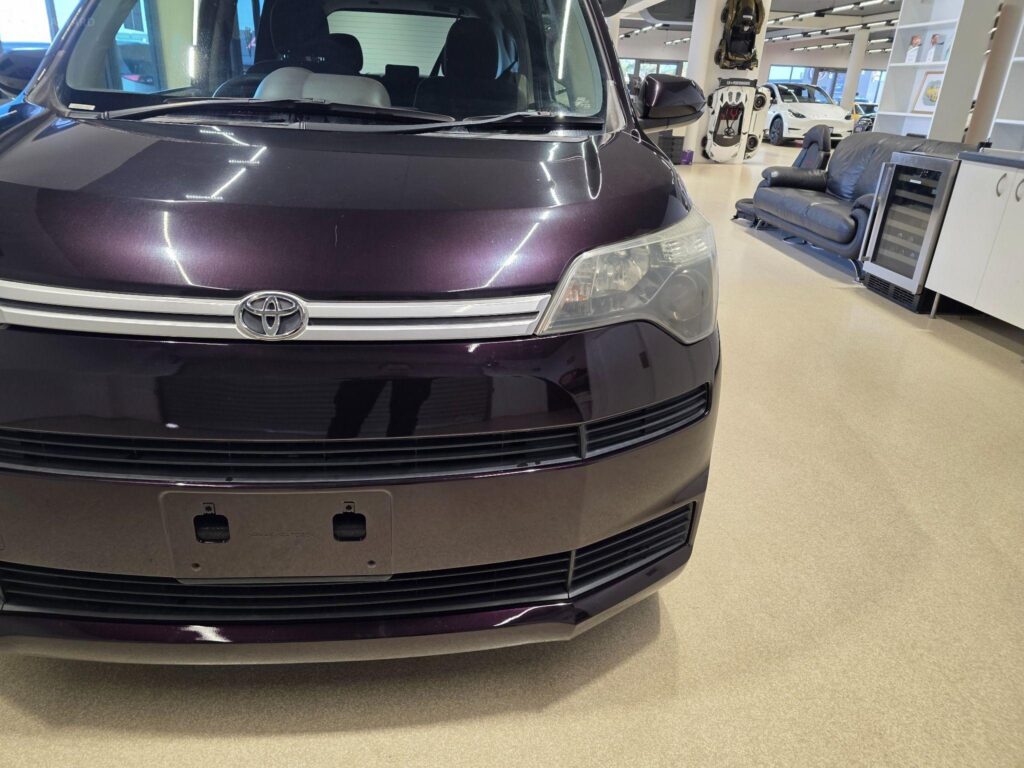 2015 Toyota Spade Y